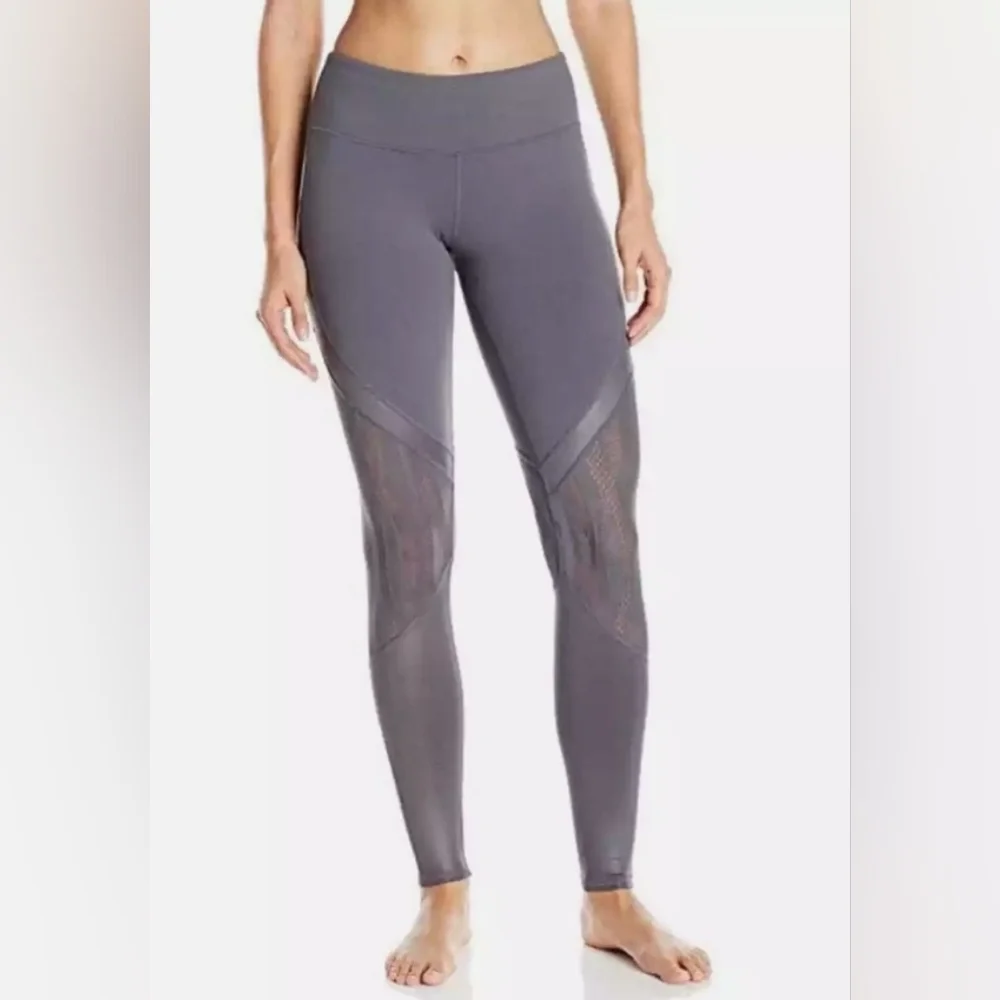 ALO YOGA VITALITY LEGGING LIVELY LACE IN SLATE GLOSSY SIZE XS